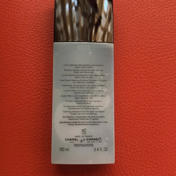 CHANEL DÉMAQUILLANT YEUX INTENSE Gentle Bi-Phase Eye Makeup Remover - Picture 3 of 7